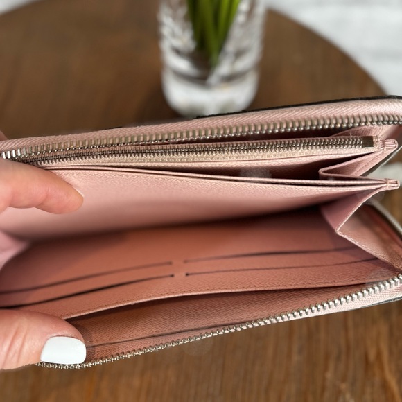 EPI Leather Zippy Wallet by Louis Vuitton - Picture 5 of 13